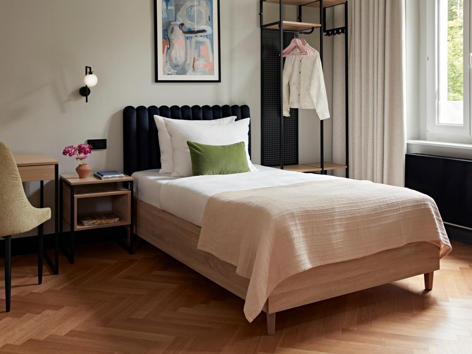 Standard Room Single Bed,1745234337:JPEG